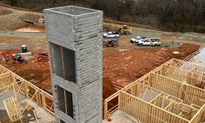 Tower construction with concrete blocks